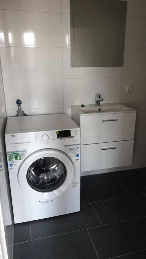 Apartamenty ไอนด์โฮเวน ภายนอก รูปภาพ